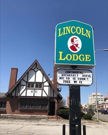 The Lincoln Lodge Urbana Champaign Exterior photo